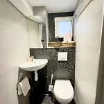 Lovely Studio With Private Terrace In Prime Area