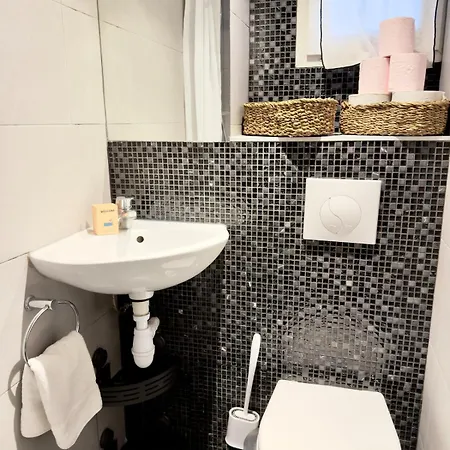 Apartment Lovely With Private Terrace In Prime Area Paris