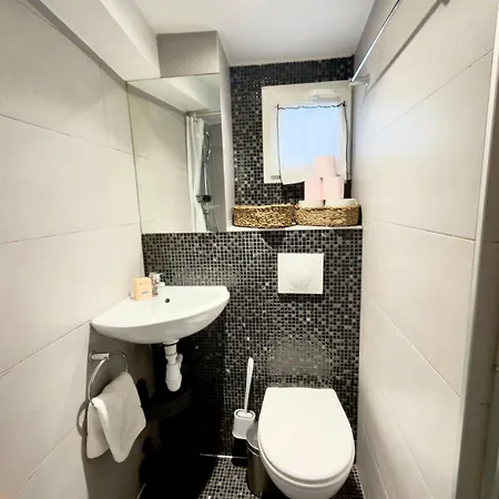 Apartment Lovely With Private Terrace In Prime Area Paris
